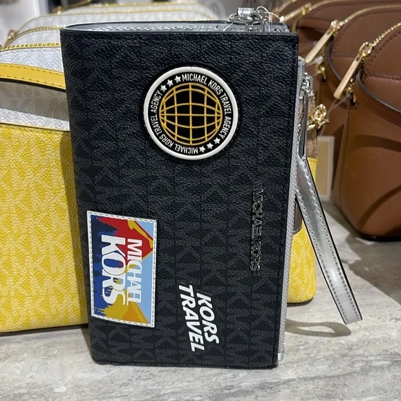 Michael Kors JST Lg Embellished Signature Logo Wristlet Wallet Phone Patches NWT - Picture 14 of 16